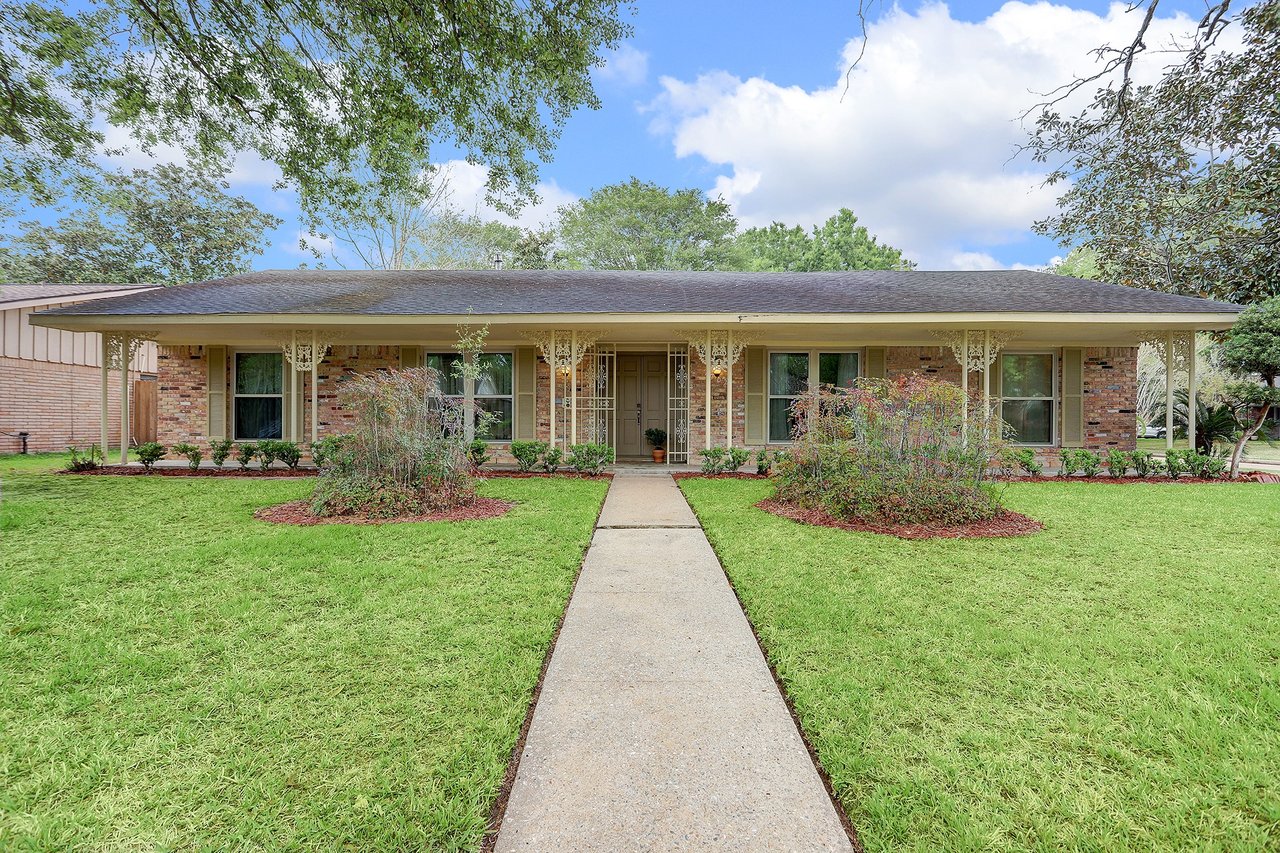 5702 Portal Dr