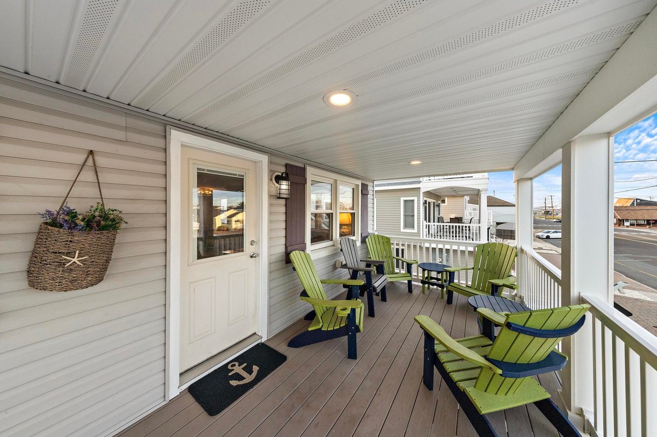 216 Taylor Ave, 1st Floor Unit