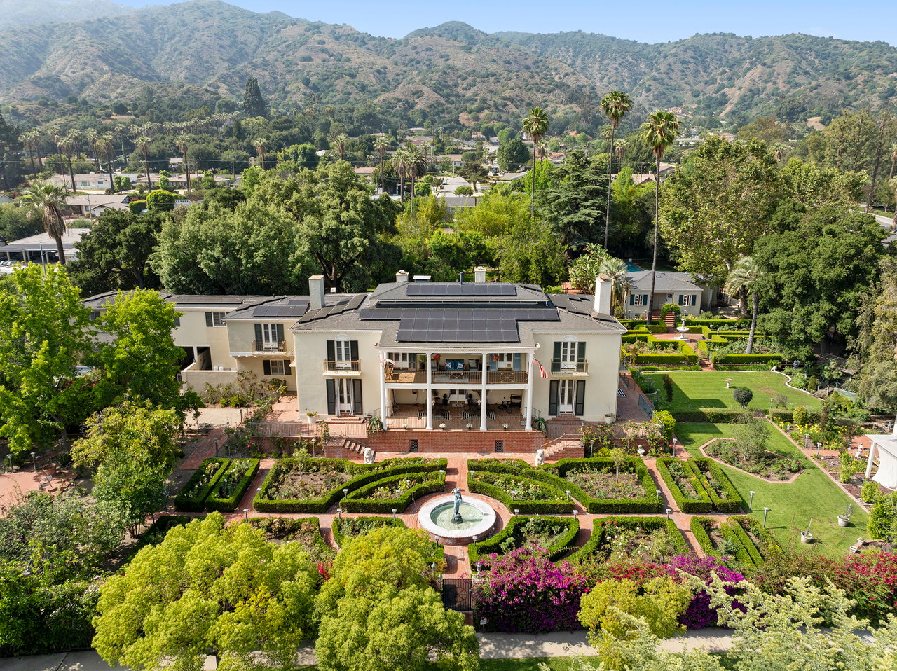 820 N. Verano Drive