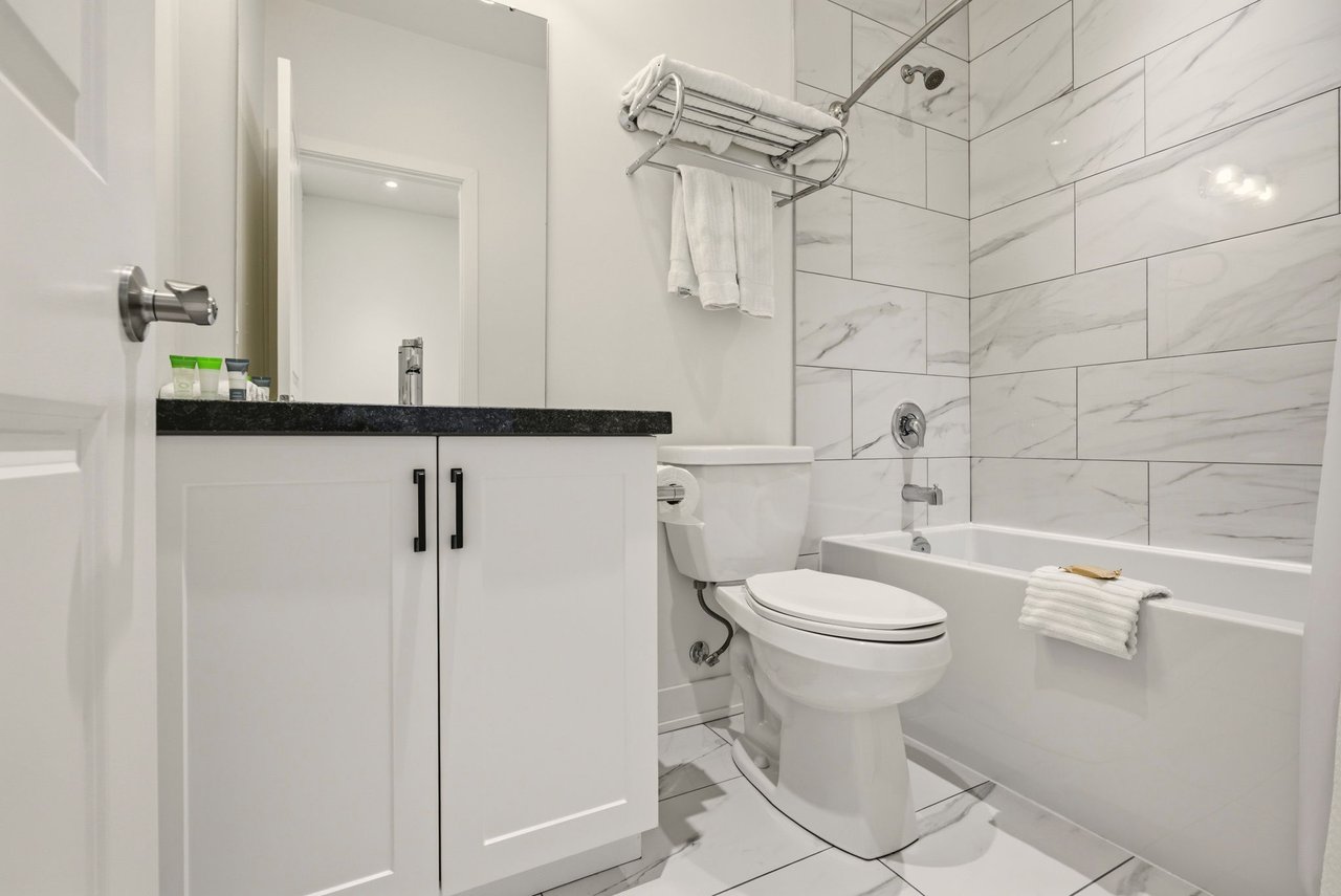 1869 MUSKOKA RD 118 WEST ROAD