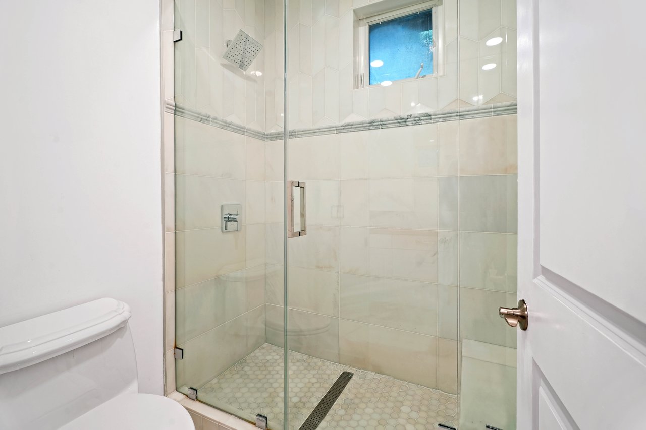 5309 Louise Ave, Encino