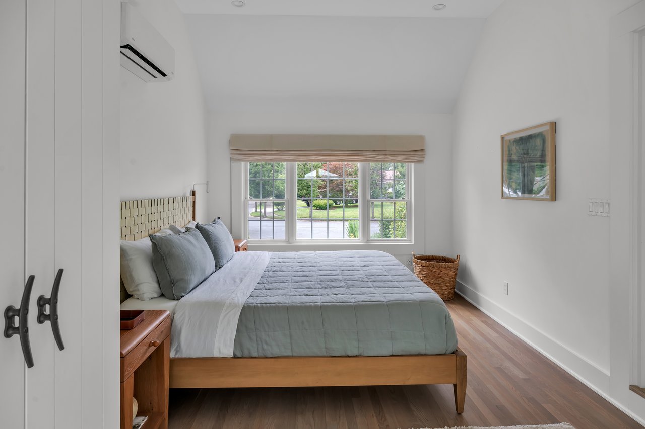  Stylish Cape Cod Retreat