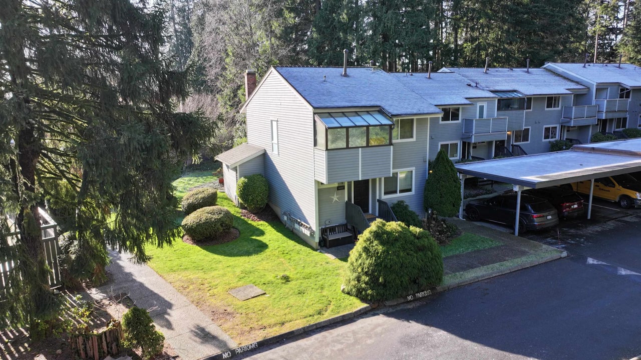 4687 Hoskins Rd