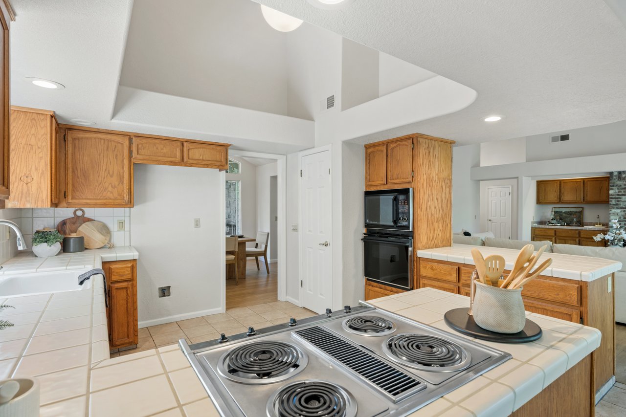 2964 Ridgeview Dr
