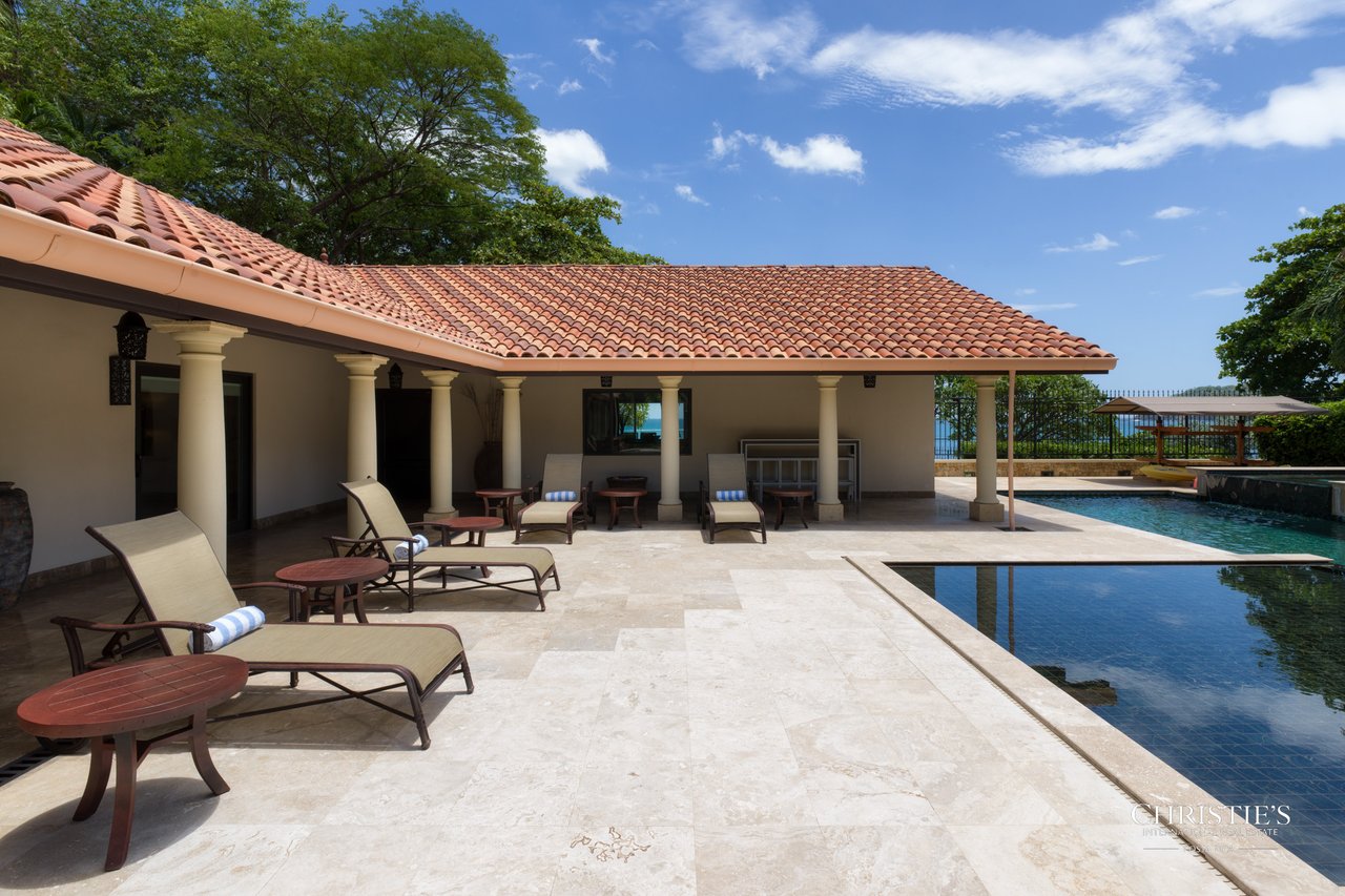 Casa Playa Bonita | Beachfront Luxury Estate in Playa Flamingo