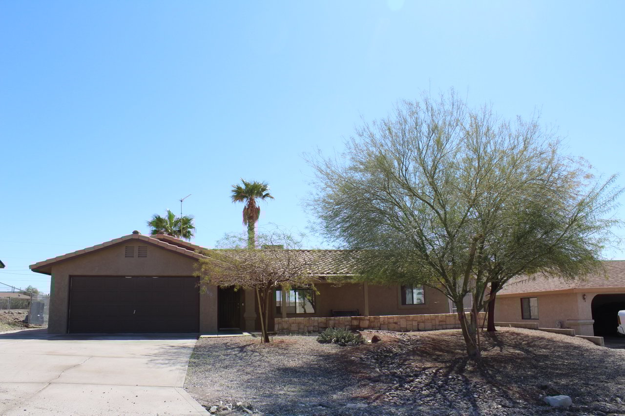2360 Huntington Dr.