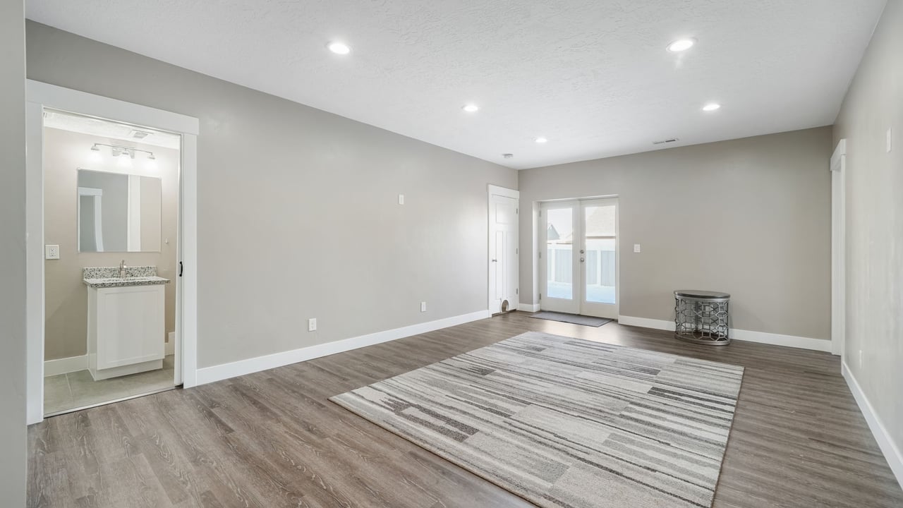 7232 W Luminous Way