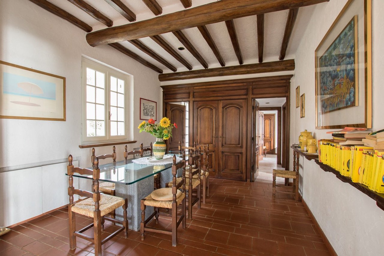 Villa Overlooking The Sea