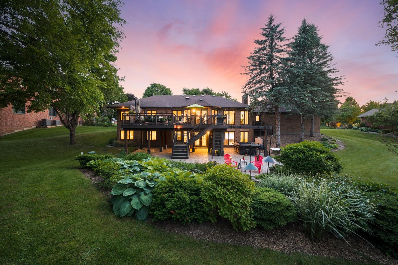 21 Rolling Court