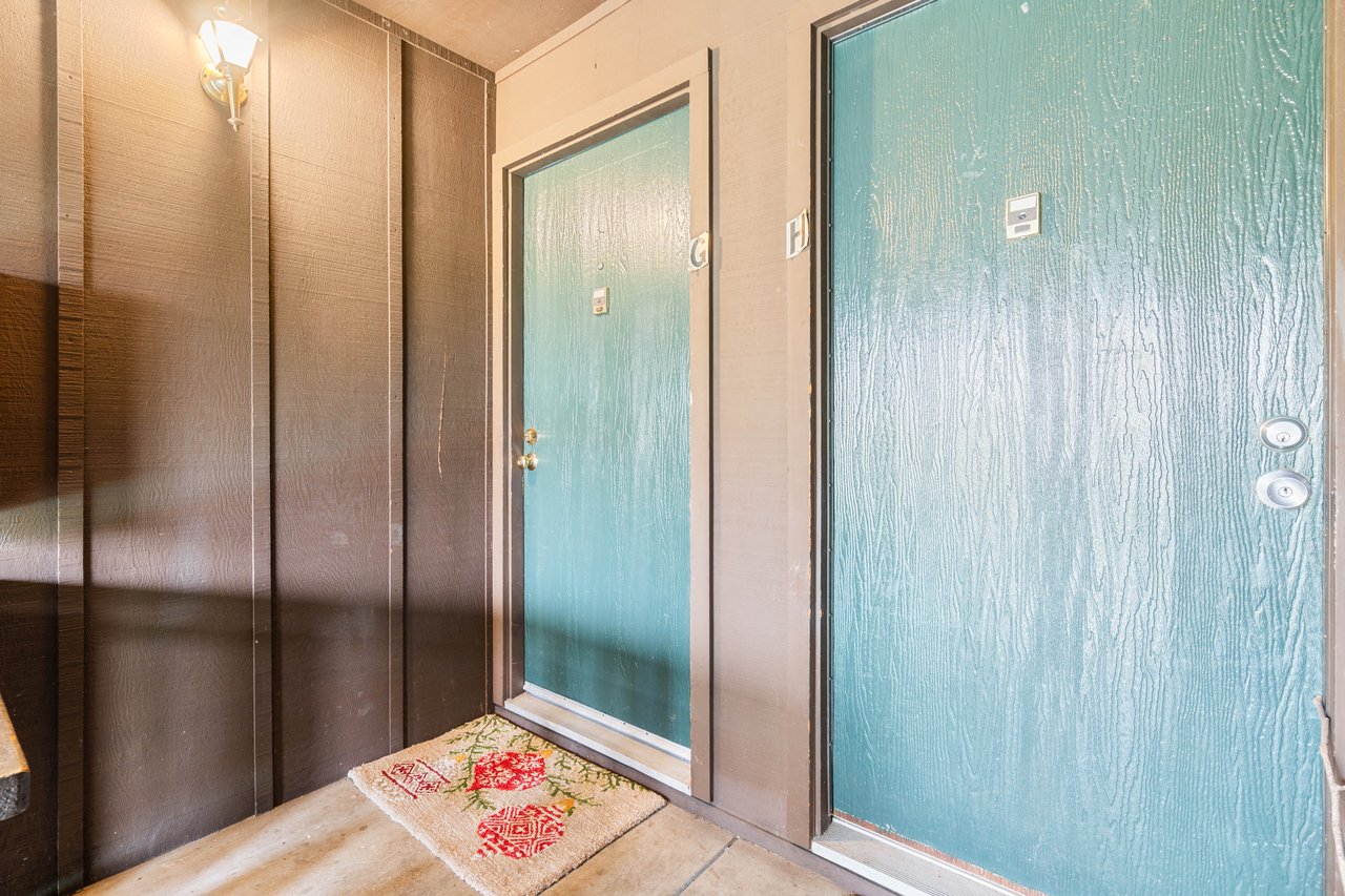 100 East Middlefield Road 6G