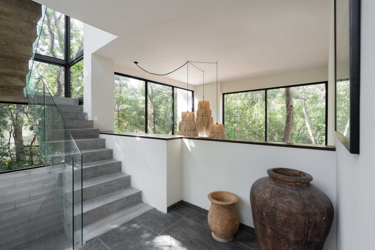 Villa 7  | Beautiful 5 Bedroom with Large Pool in 12 O’Clock Tulum