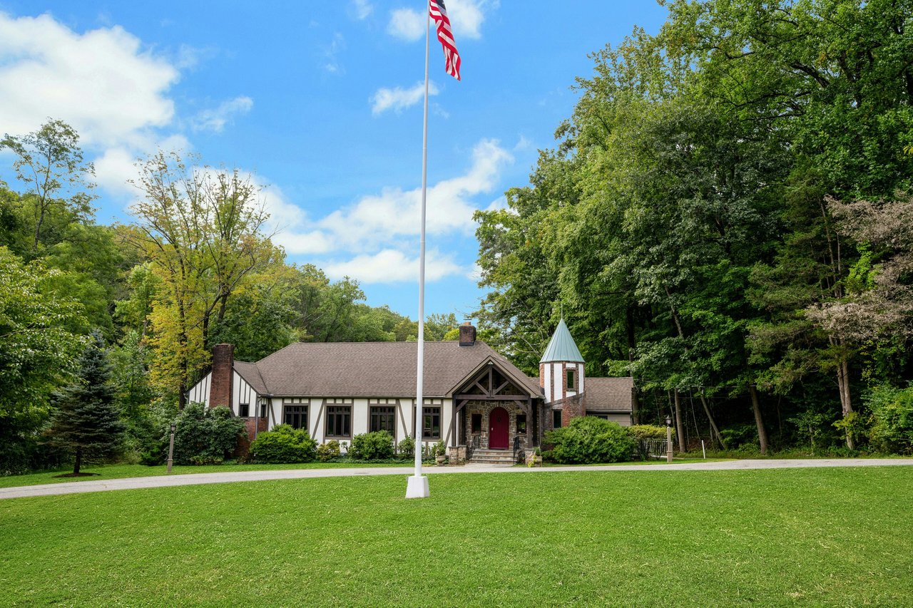 Coveted Harding Township Lake Comunity