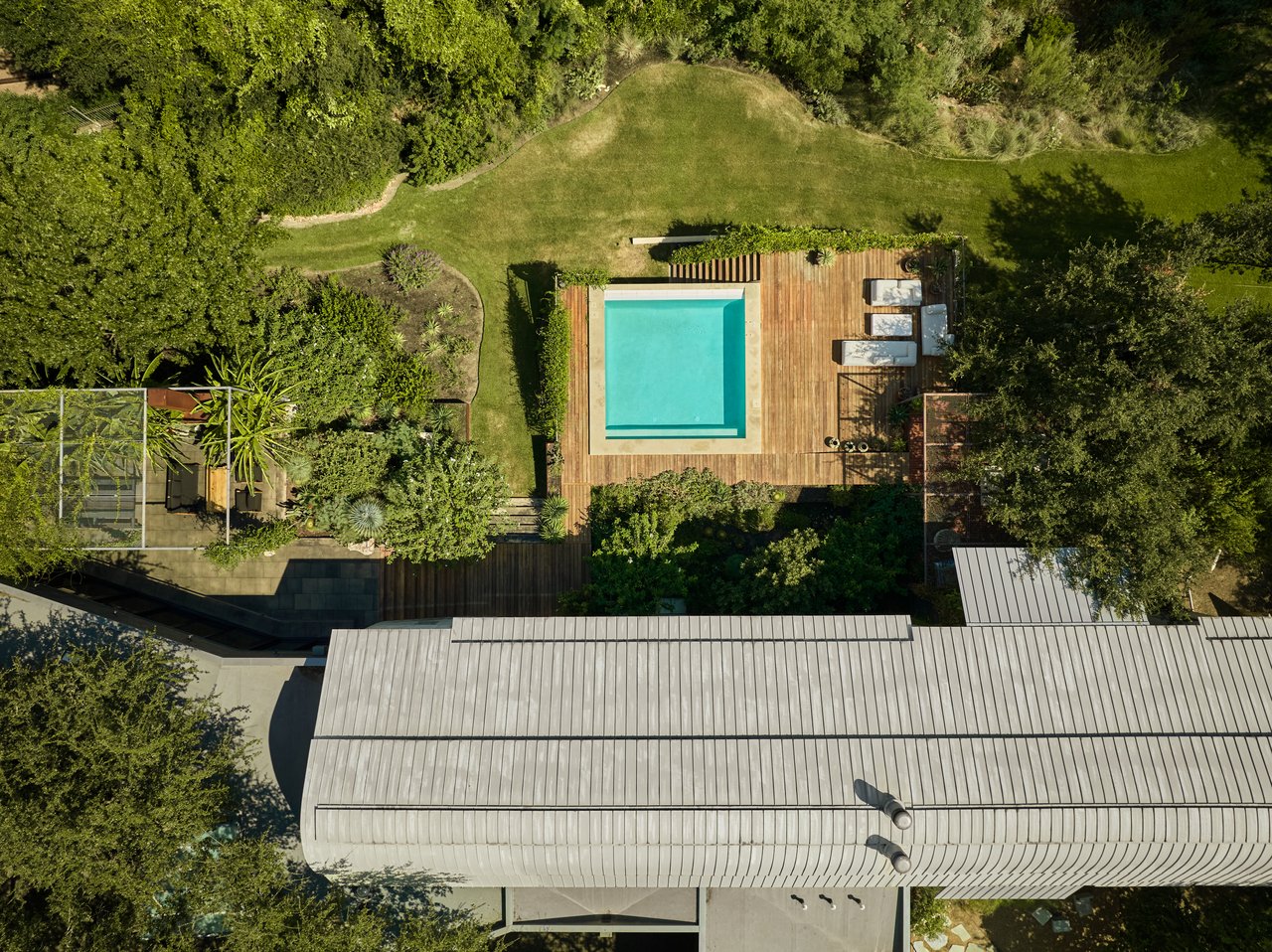 STRATFORD HILLS ARCHITECTURAL LANDMARK