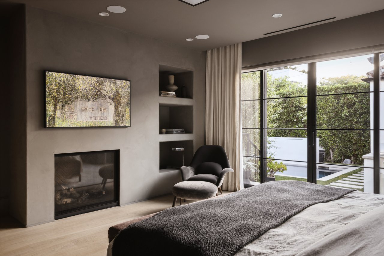 361 N Laurel Ave, Beverly Grove