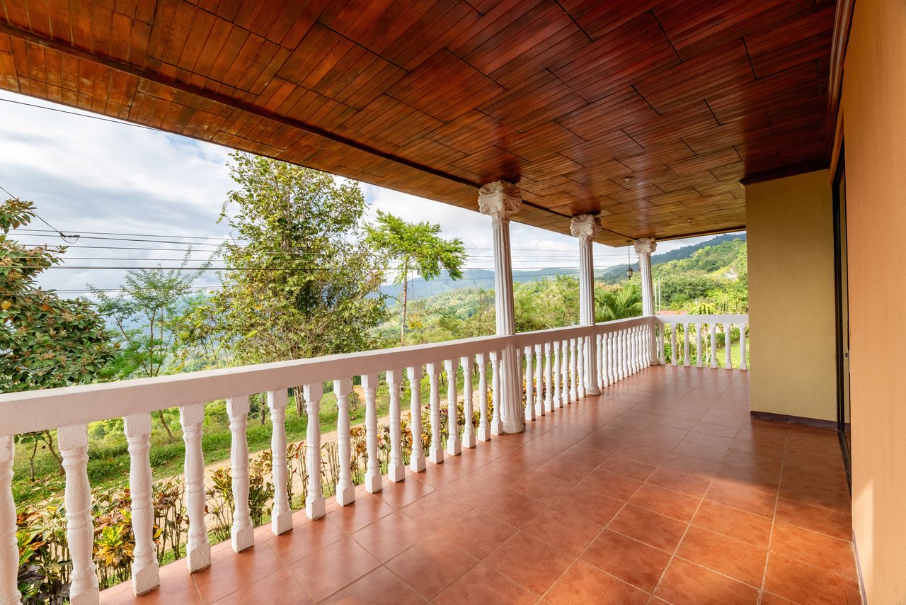 Fully Furnished 3-Bedroom Home in Tinamastes | 0.4 Acres