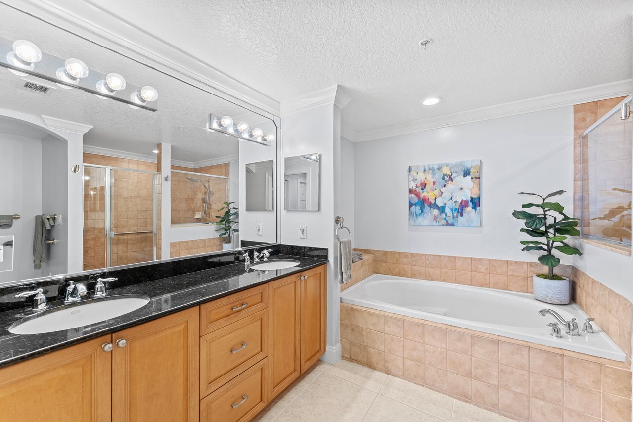 225 N Atlantic Avenue, 303