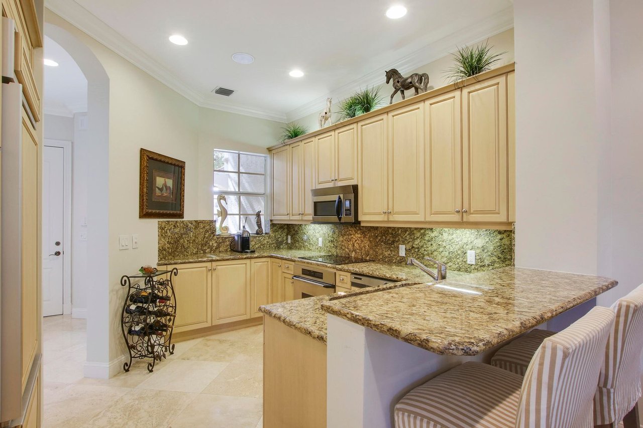 36 Marina Gardens Dr