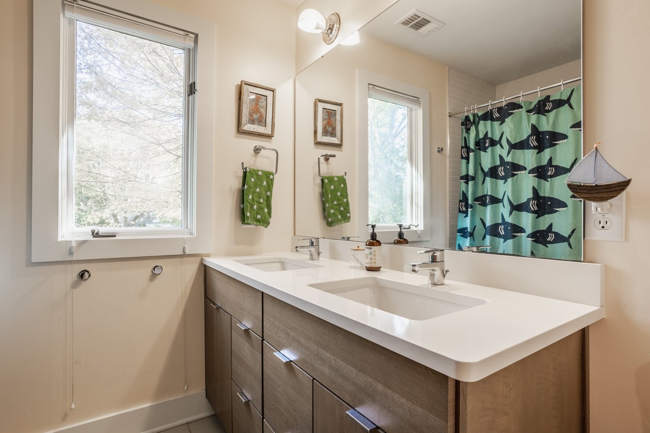 8045 Broadway Street