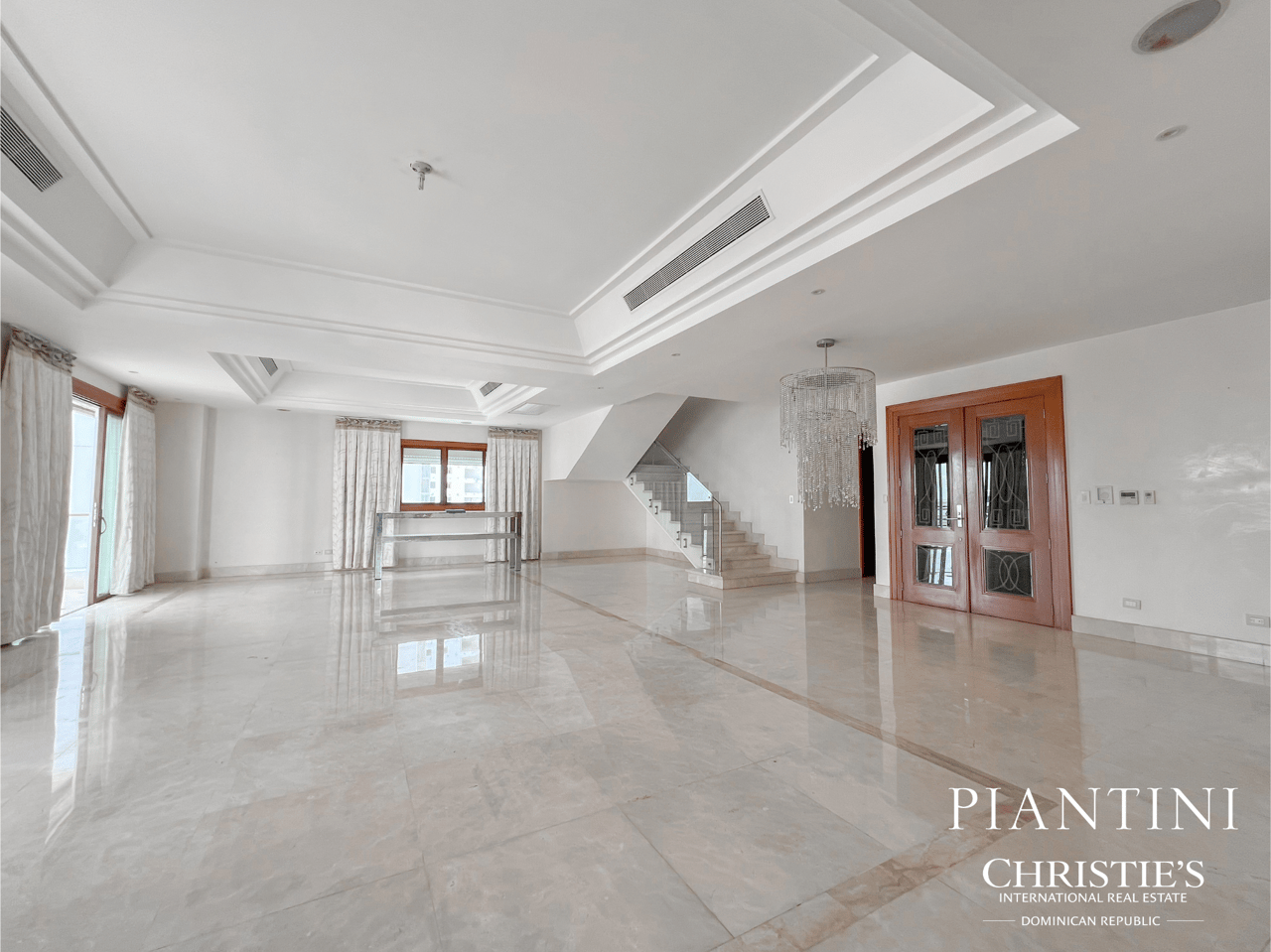 The Grand Penthouse, Ensanche Piantini