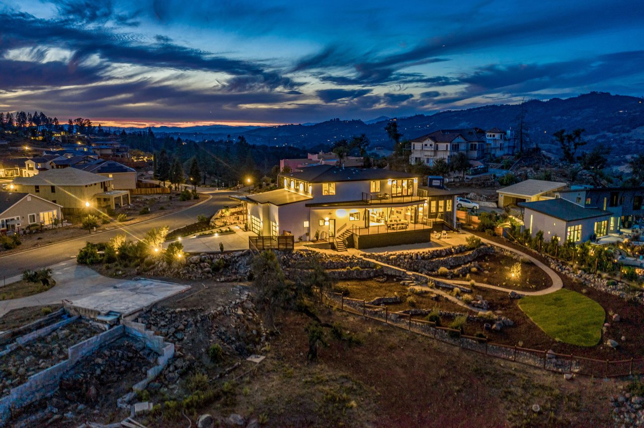 3927 Rincon Ridge Drive