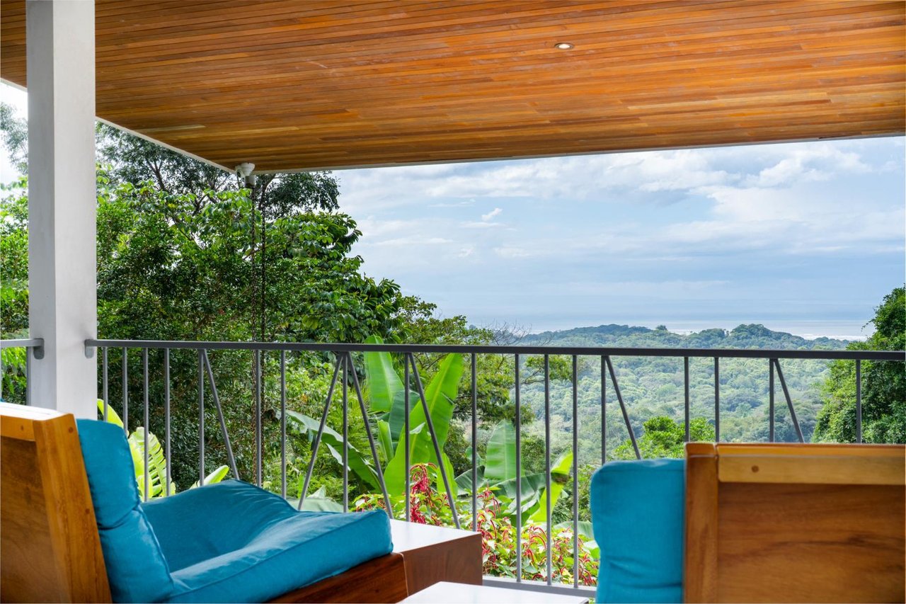 Private Infinity Pool Home, Ojochal, Puntarenas
