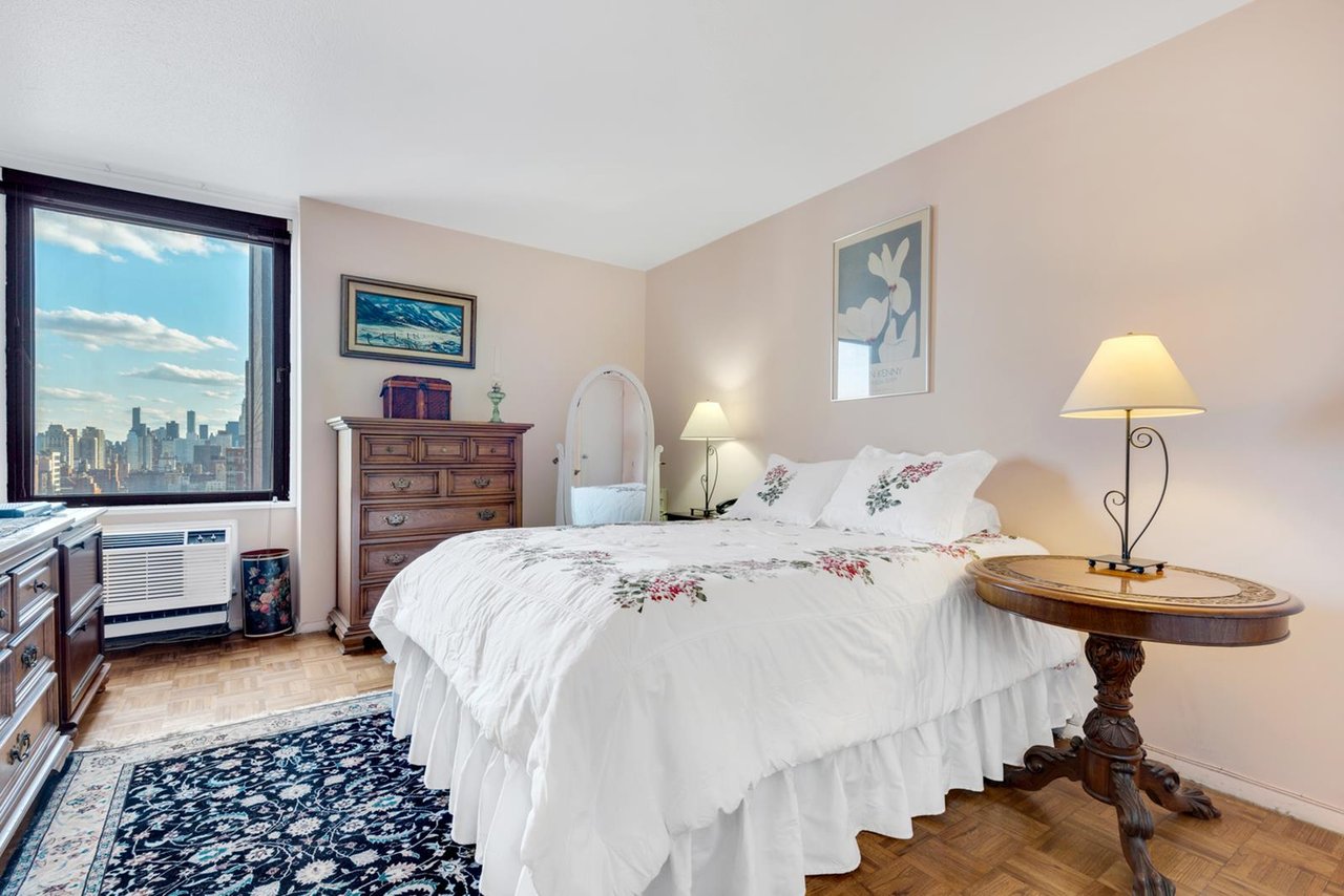 1601 Third Avenue, Apt 24-F