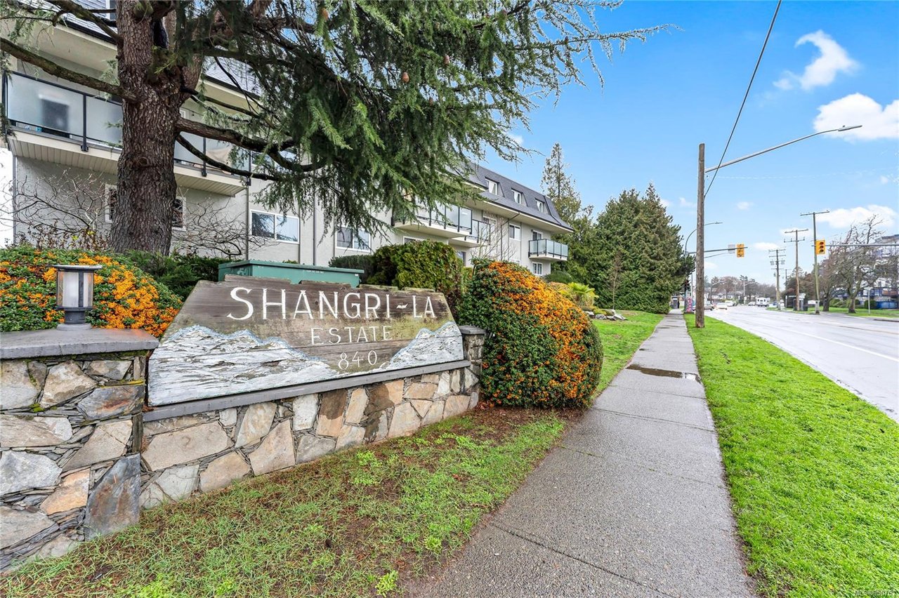 10-840 Craigflower Rd
