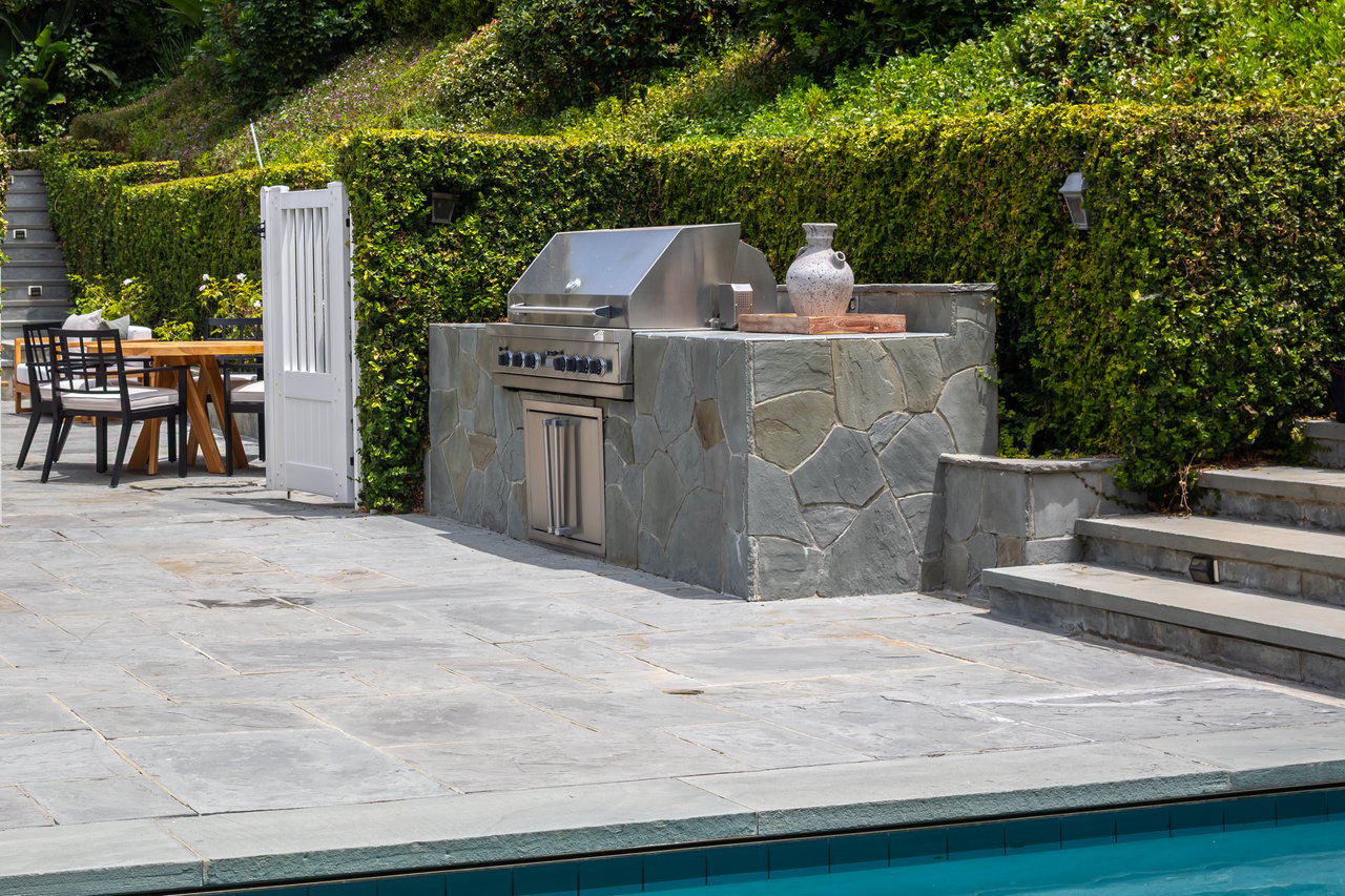 1134 San Ysidro Dr, Beverly Hills 