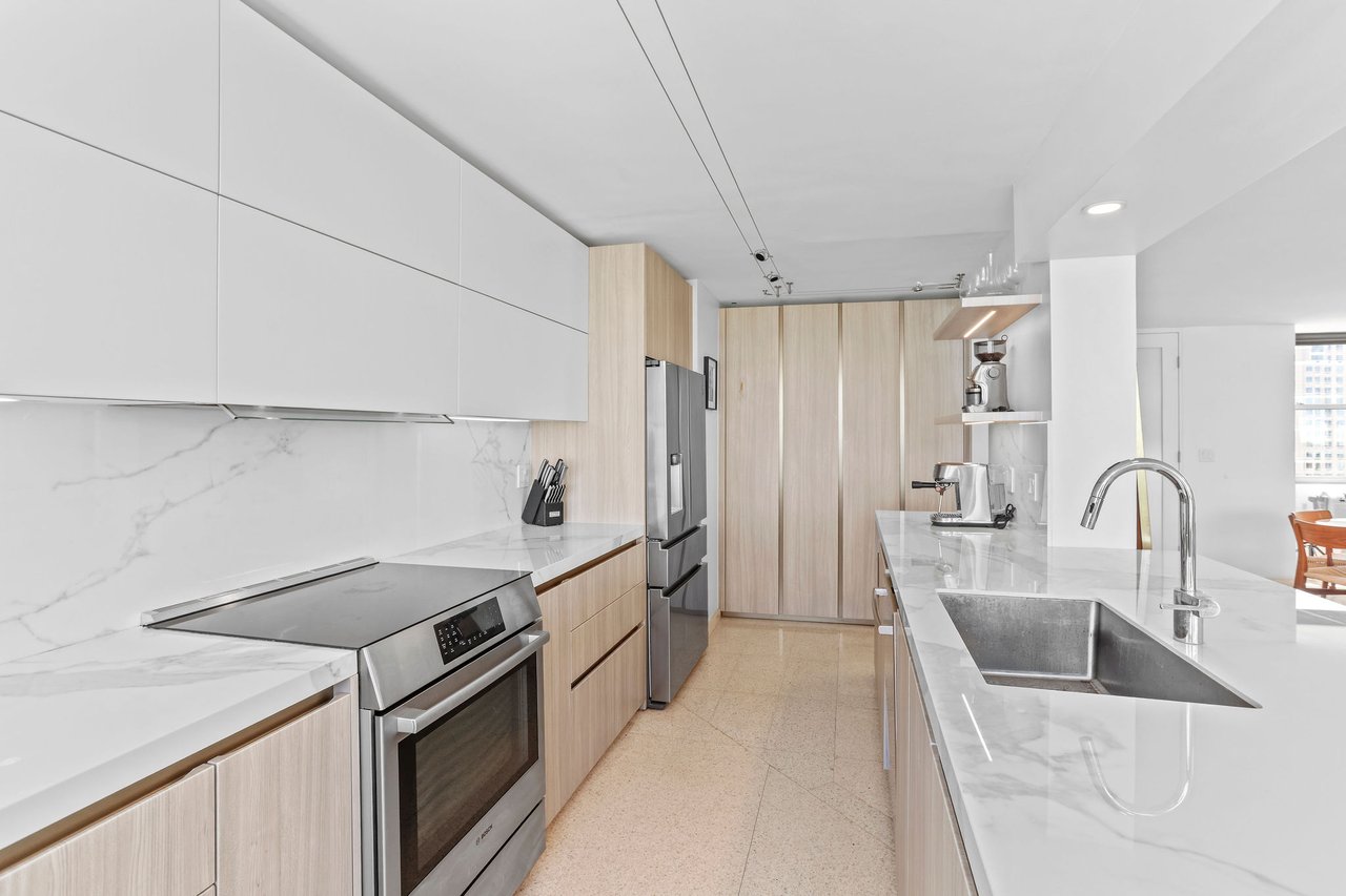 Cond. PRILA #17C, 70 Kings Court, Condado