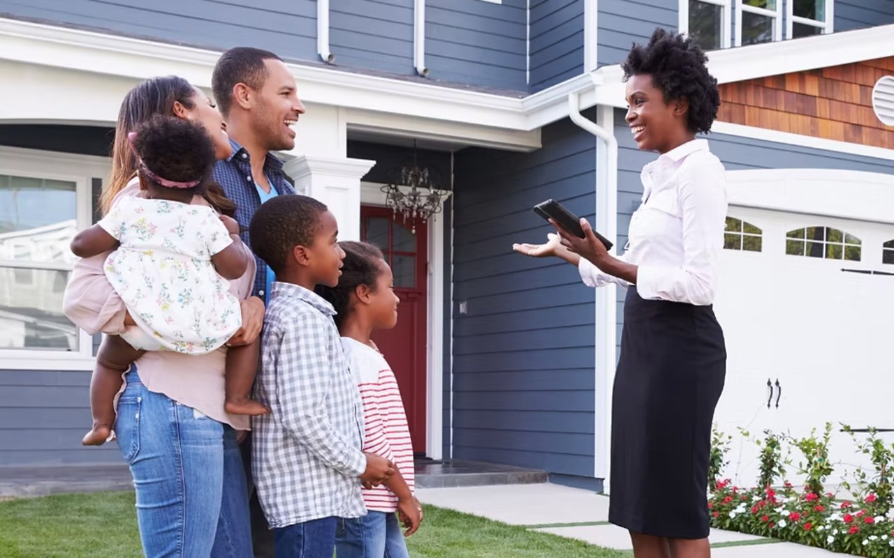 Choosing the Right Real Estate Agent: Top 3 Qualities to Ensure Your Success