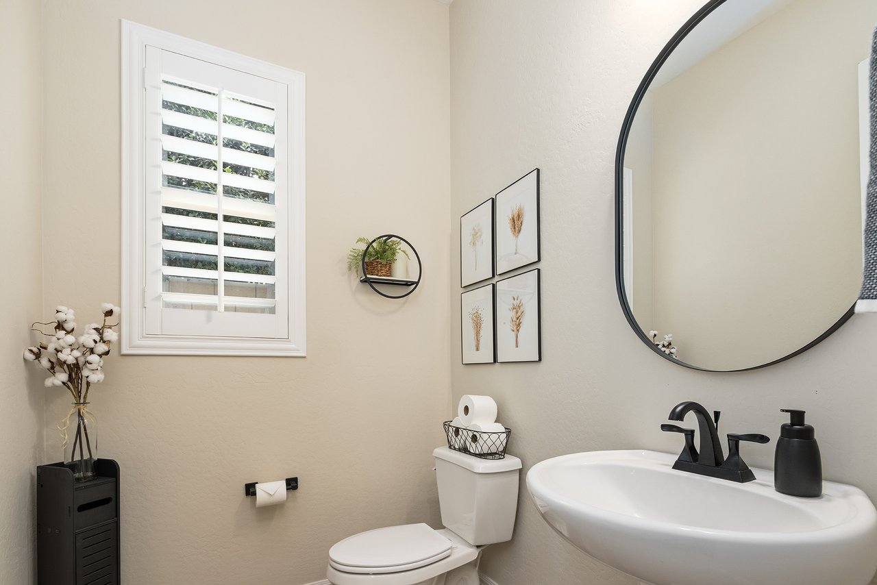 3743 E ARABIAN Drive