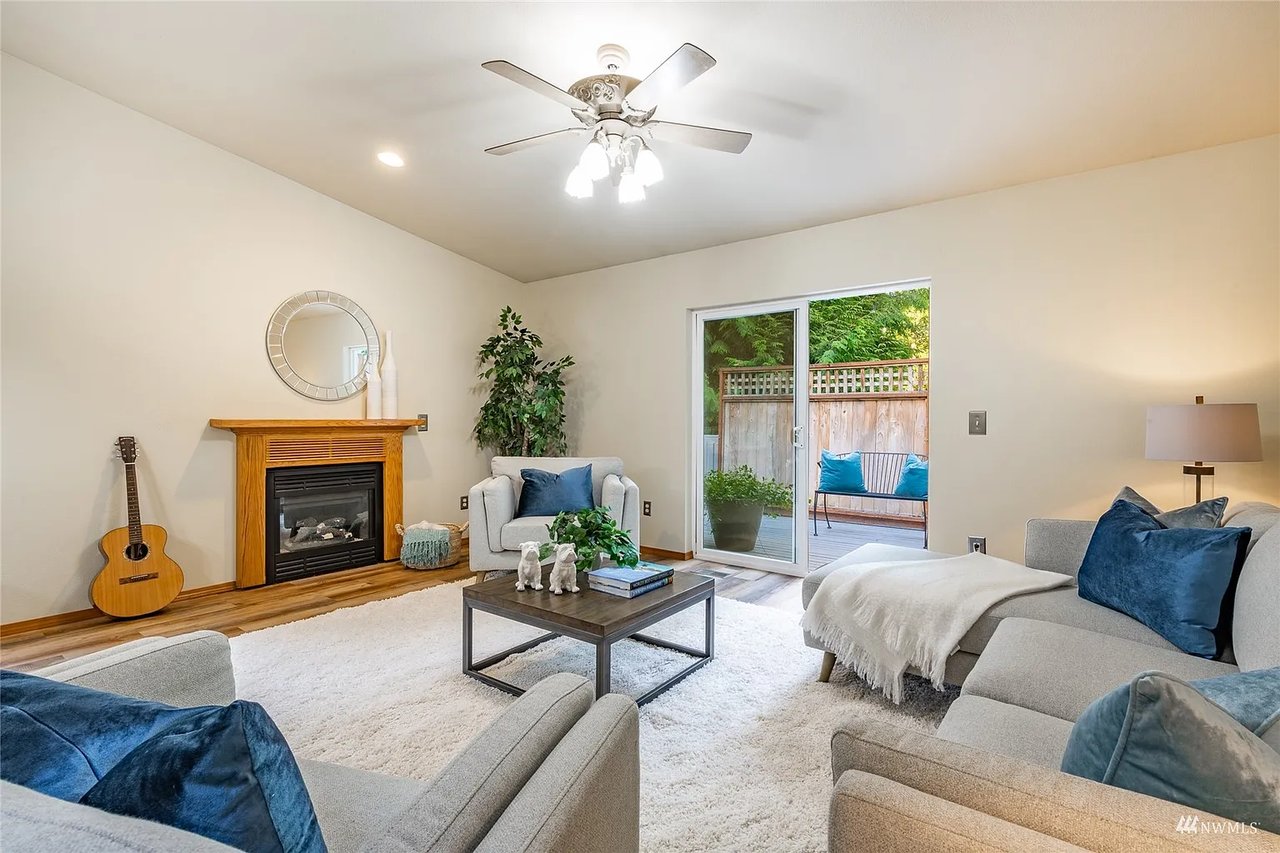 3 VALLEY CREST Way