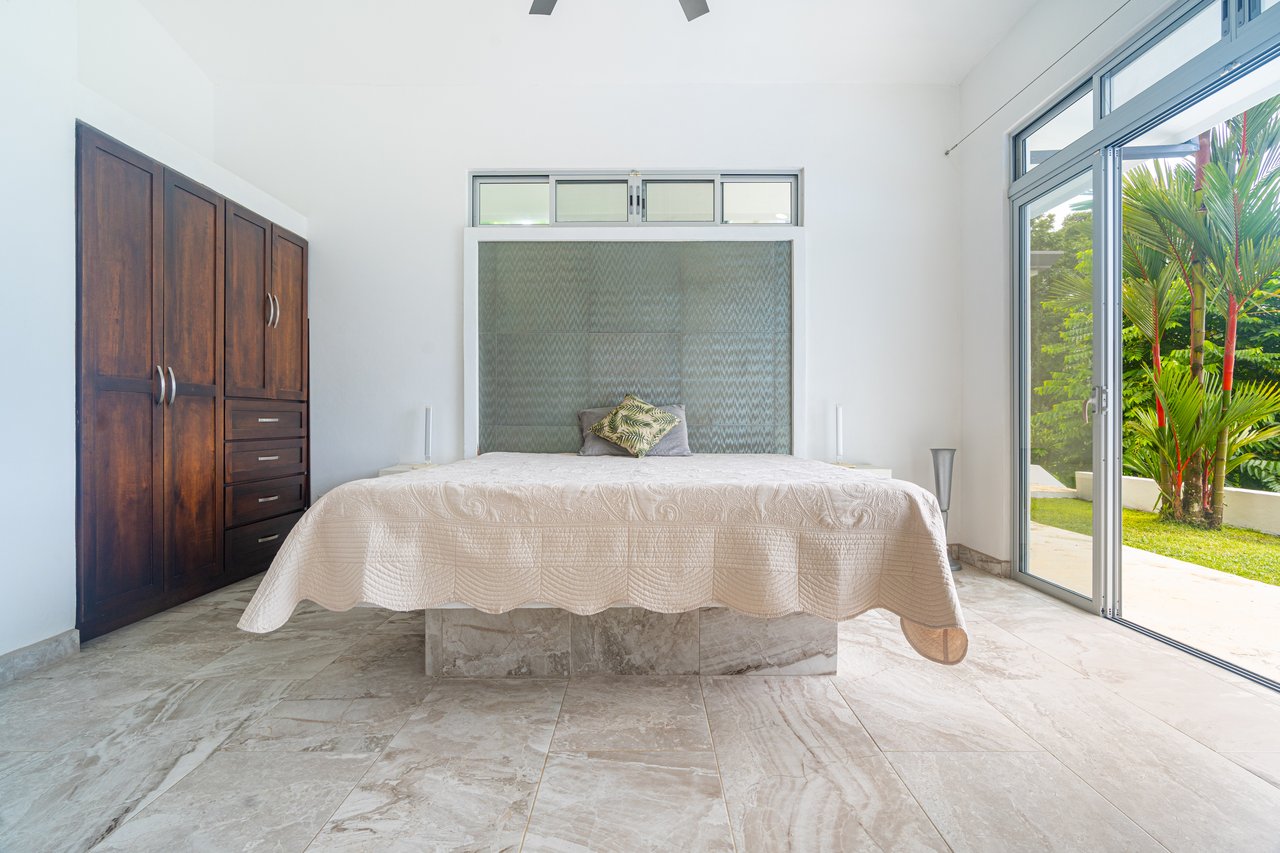 Casa Pacífica, Outstanding Ocean Views on over 3 Acres.  Room to build.