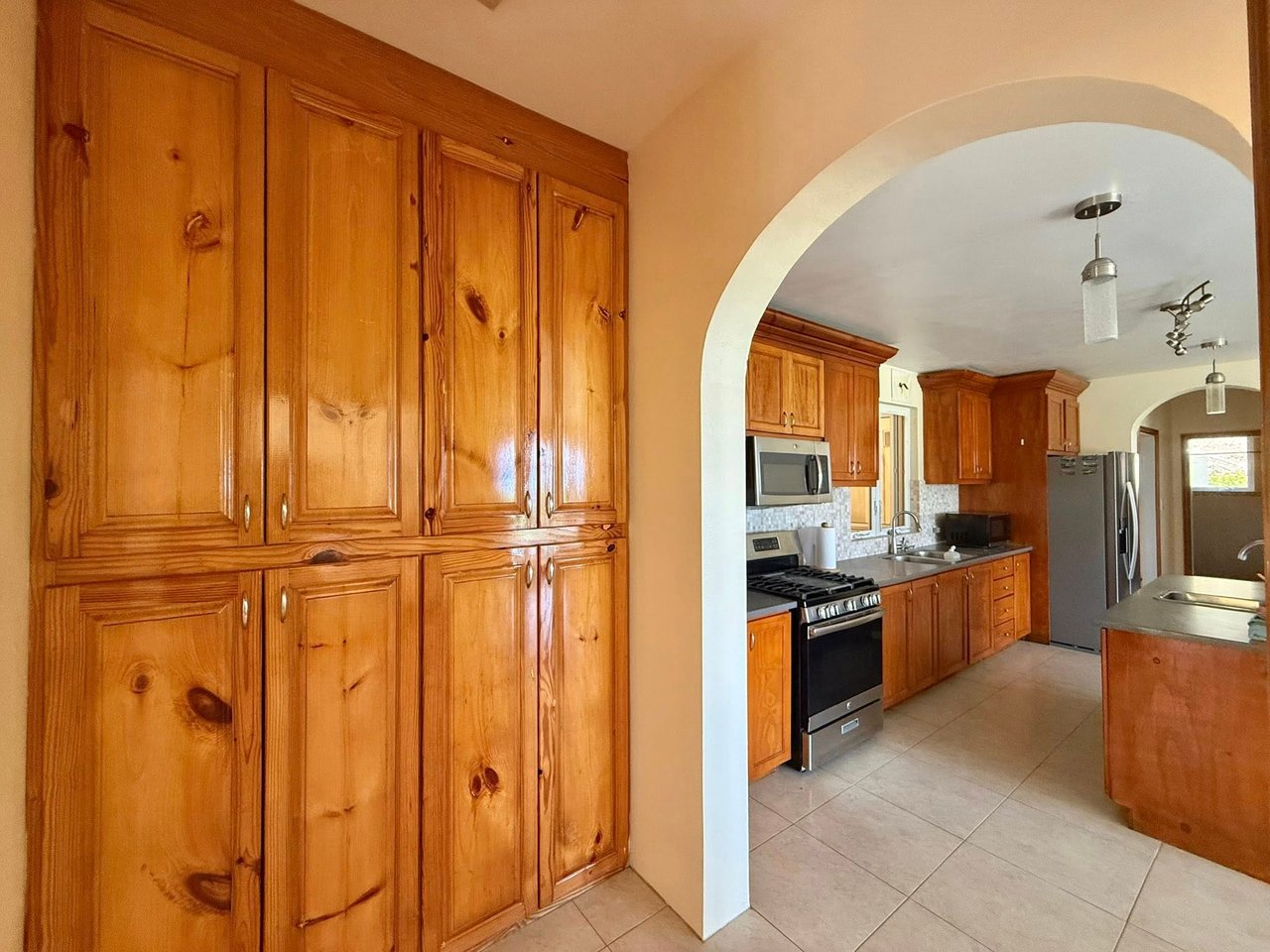 1092 Anderson Estate 2 Bedroom Apartment