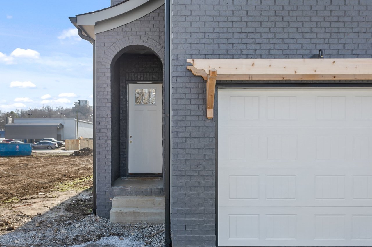 Charlotte Park Multi-Unit Residential