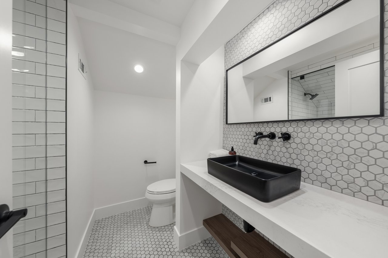 3721 Woodcliff Avenue, Sherman Oaks