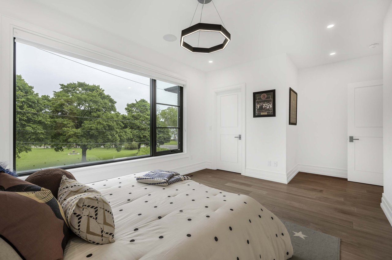 8 Manor Haven Rd 