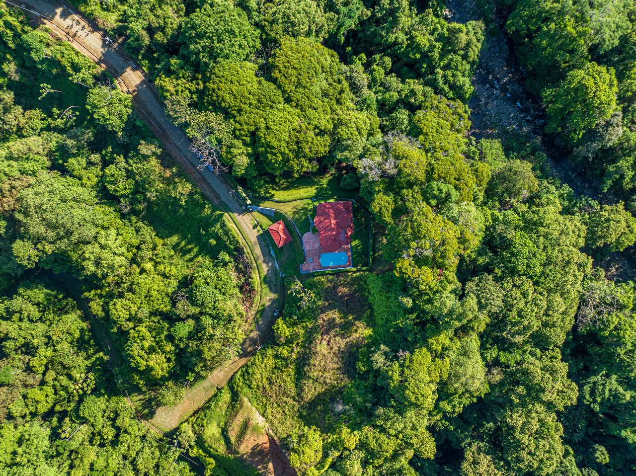 Elegant 3 Bedroom + Office Jungle Home in Puesta Del Sol, Ojochal