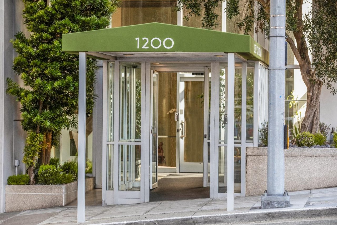 Renovated Corner Three-Bedroom at 1200 California