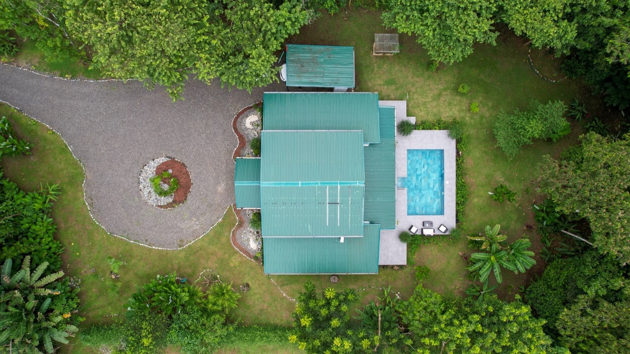 Contemporary Jungle Retreat in Tres Rios, Costa Rica