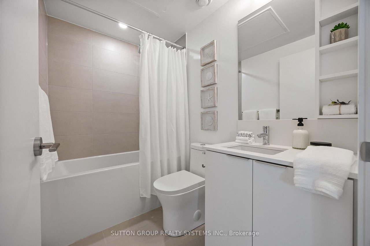 YORKVILLE'S BEST PENTHOUSE 