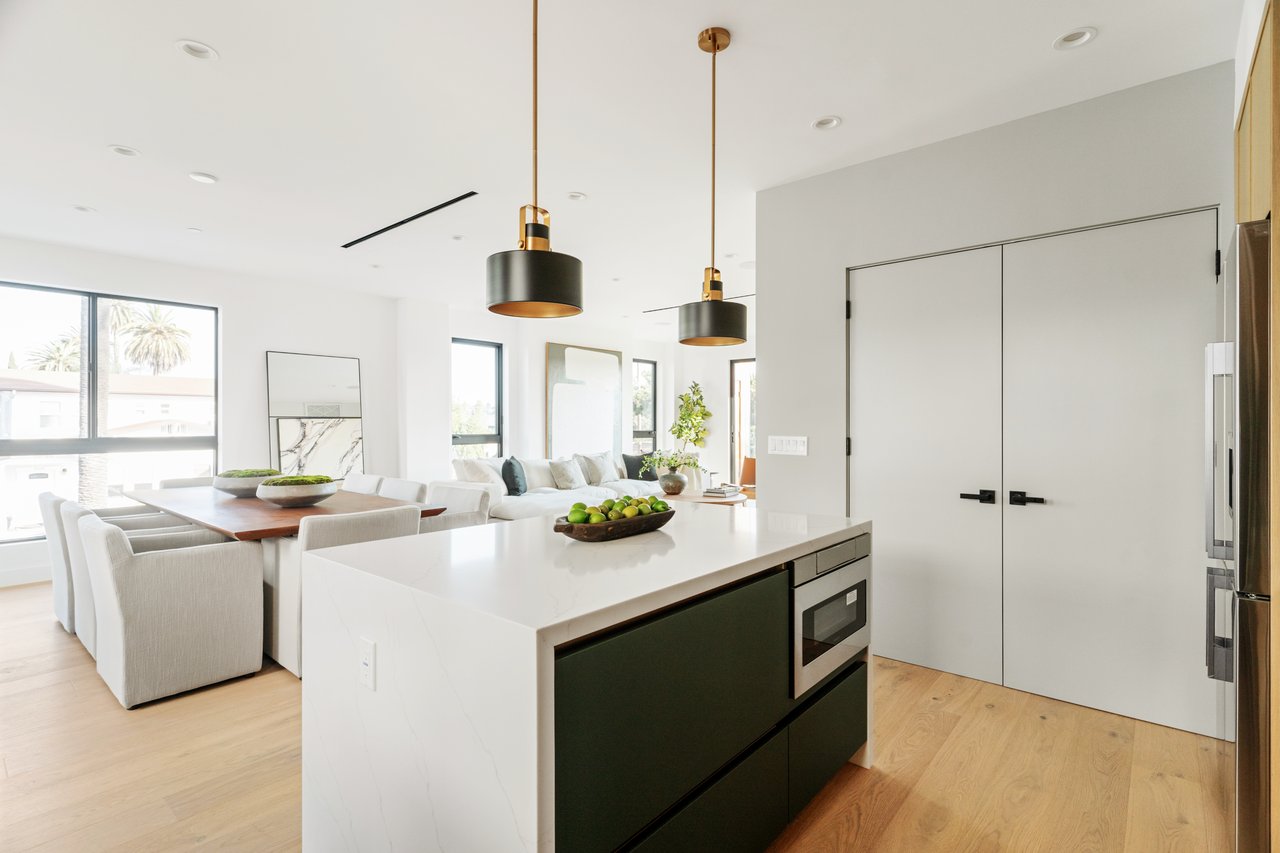 Ambrosia at Hillhurst