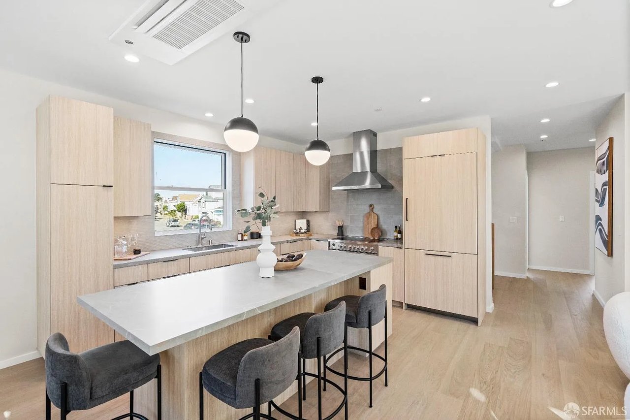 255 Gellert Dr. 