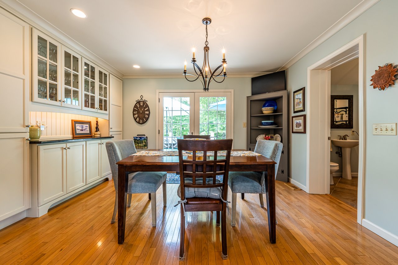 1819 Flint Hill Road