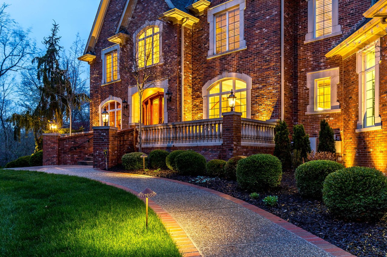 1105 Shepard Oaks Drive