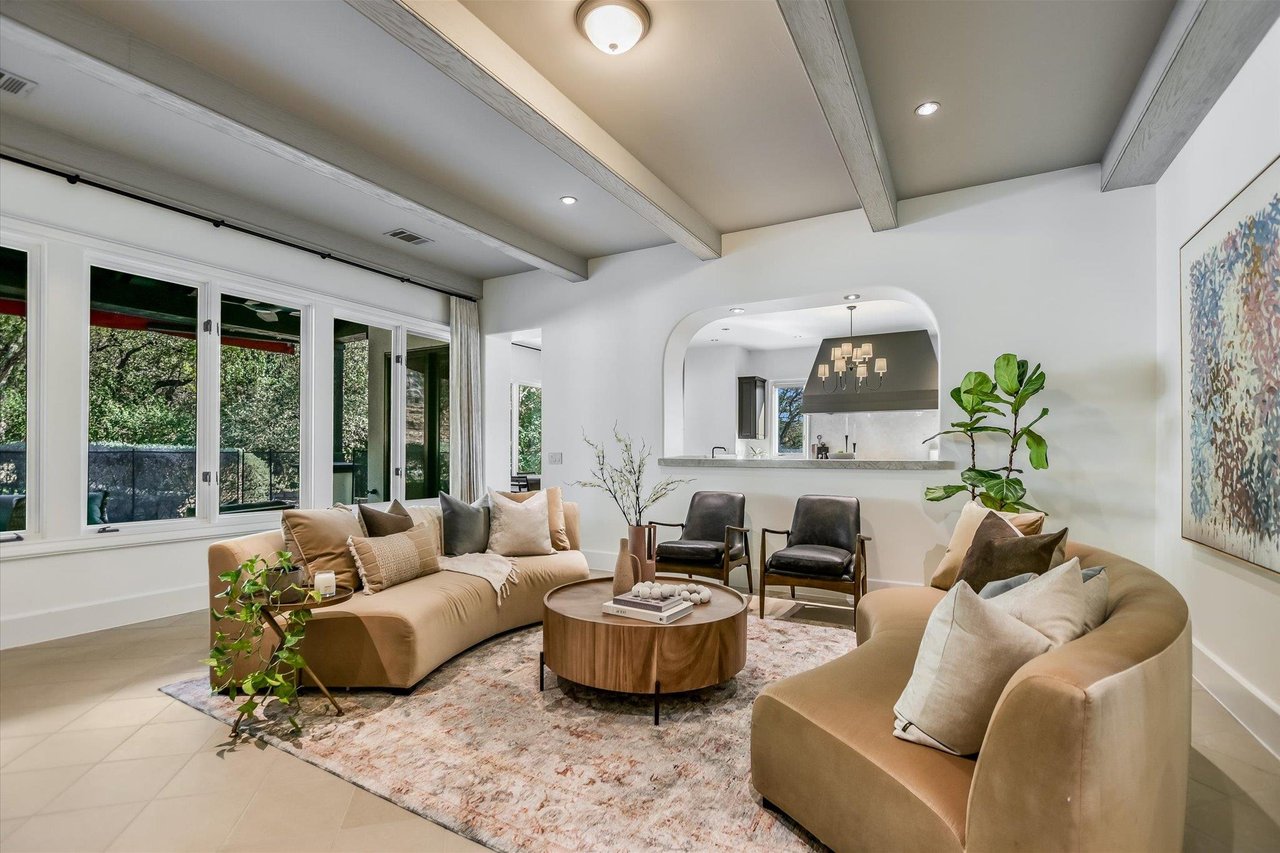 624 Logans Ln