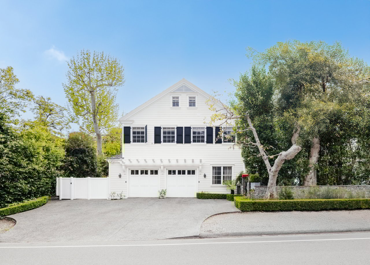 2435 Mandeville Canyon Rd 