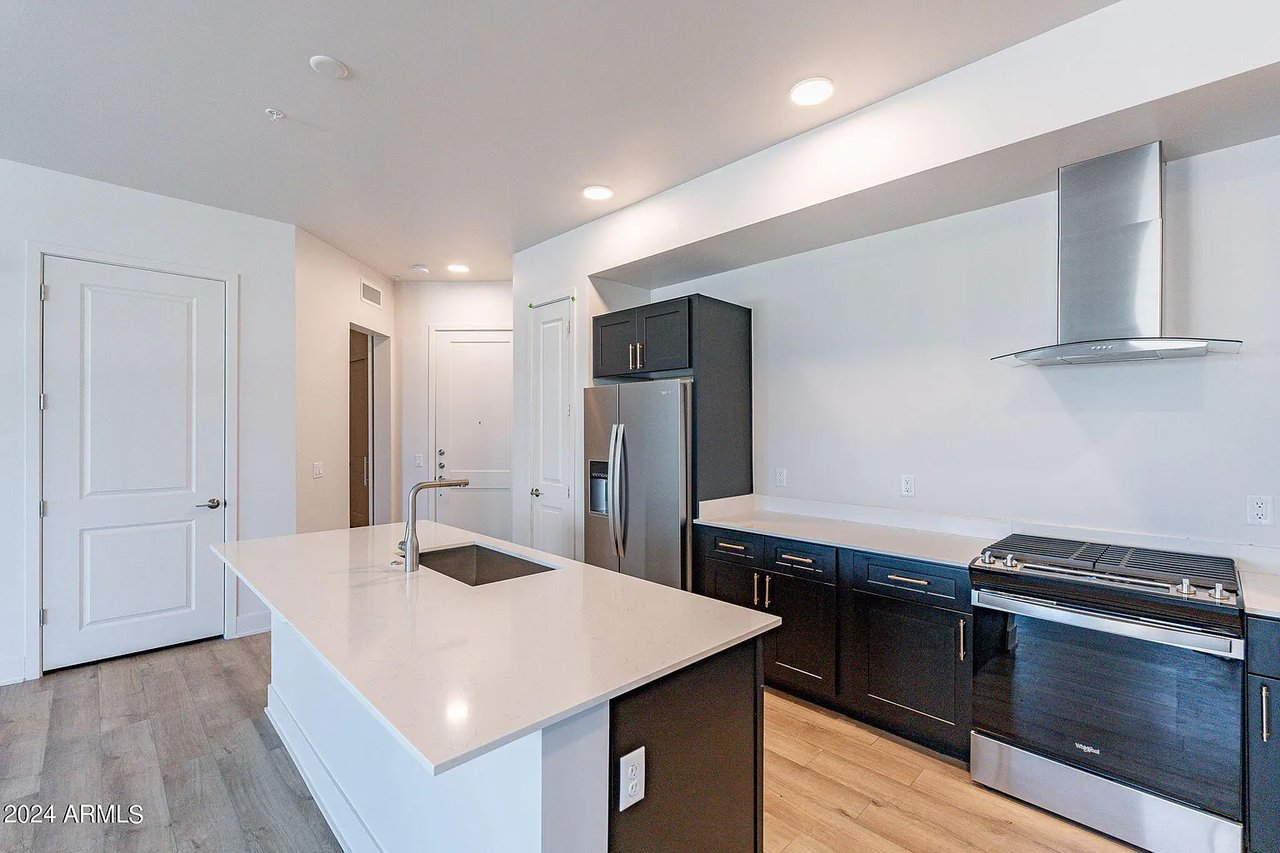 3131 N CENTRAL Avenue, 5012, Phoenix Unit: 5012