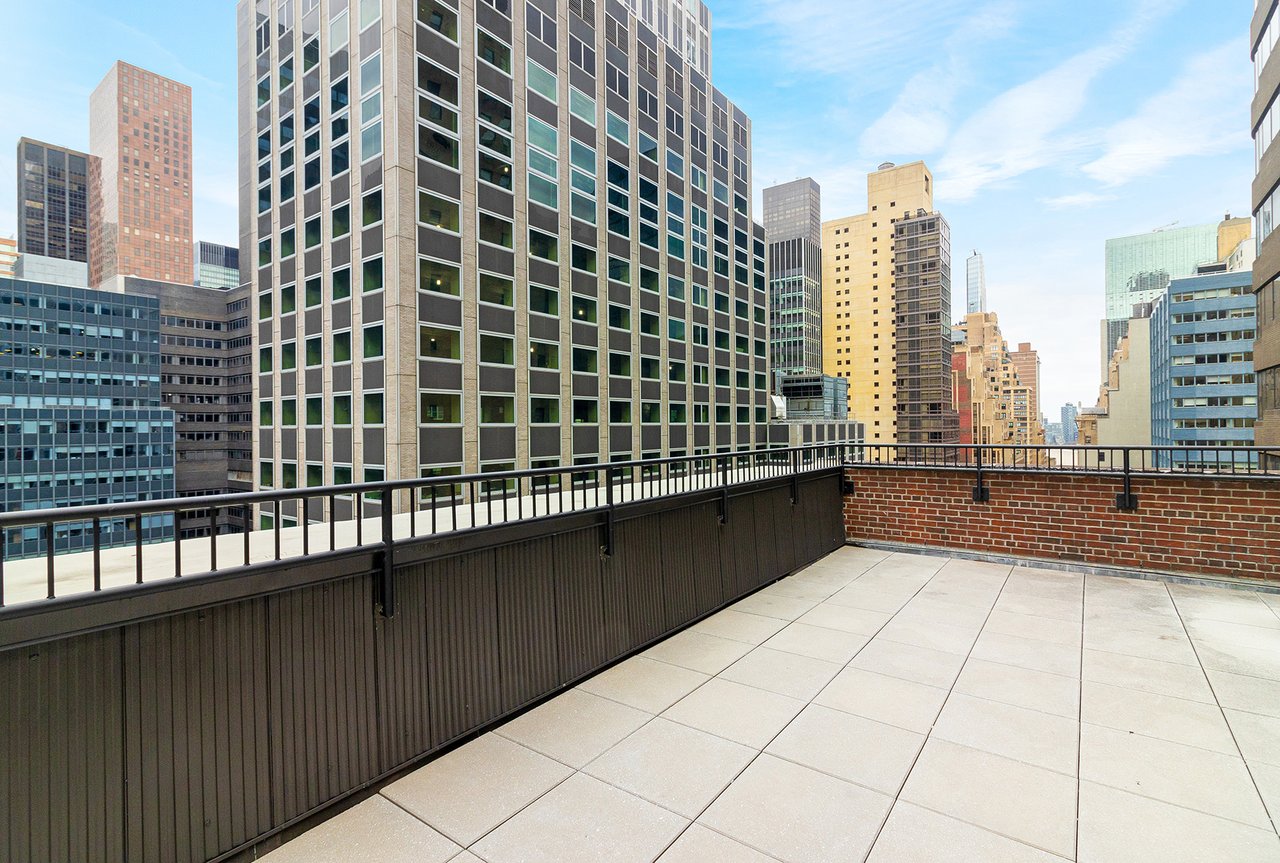 132 East 45th Street