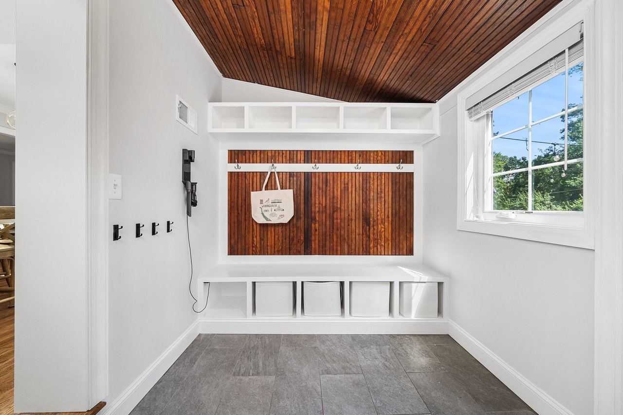 1138 Cameron Rd